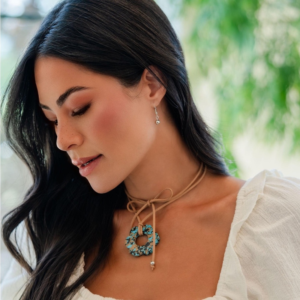 Necklace - Picture 3 of 4